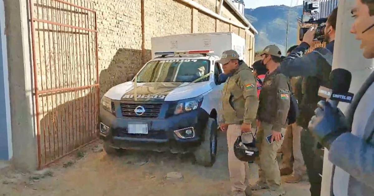 Policía hiere a su pareja y luego muere por disparo en la cabeza