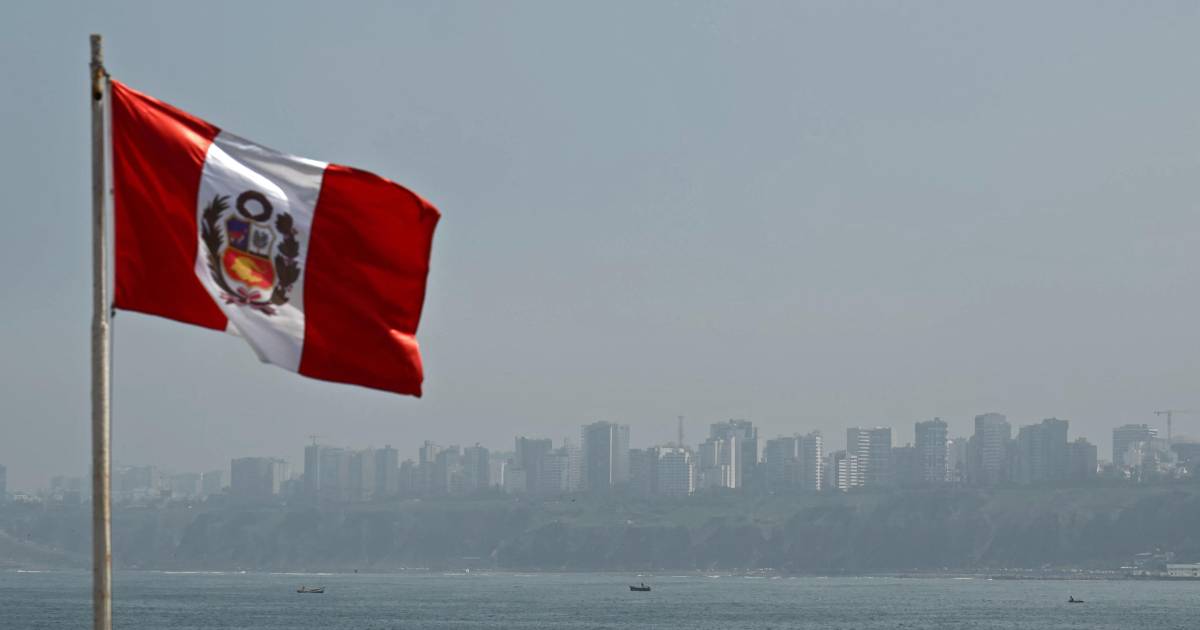 Perú elige presidente entre 35 candidatos en medio de crisis y violencia