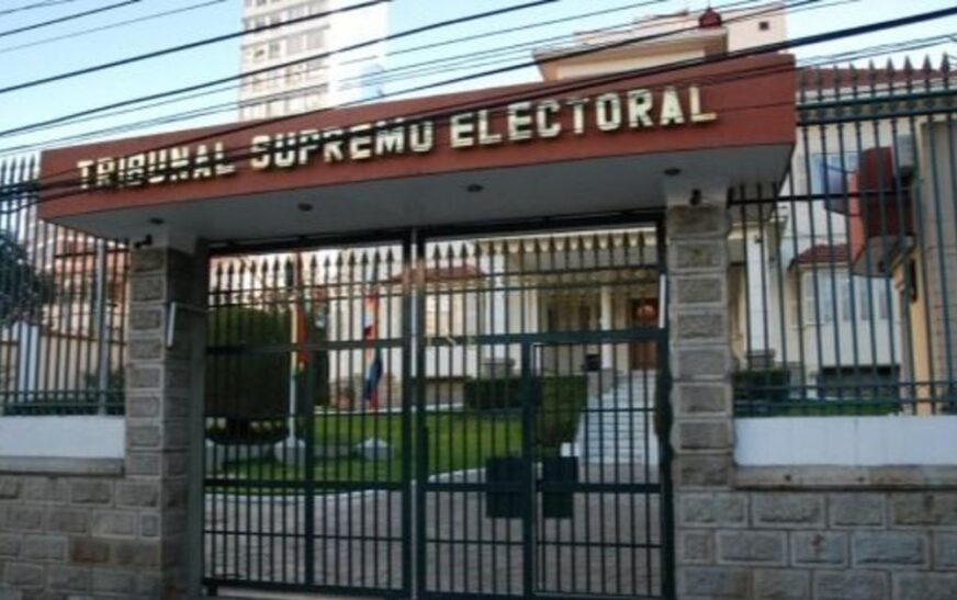 Candidata de Tarija no asistirá a debate; TSE enfrenta bloqueo judicial a difusión de encuestas
