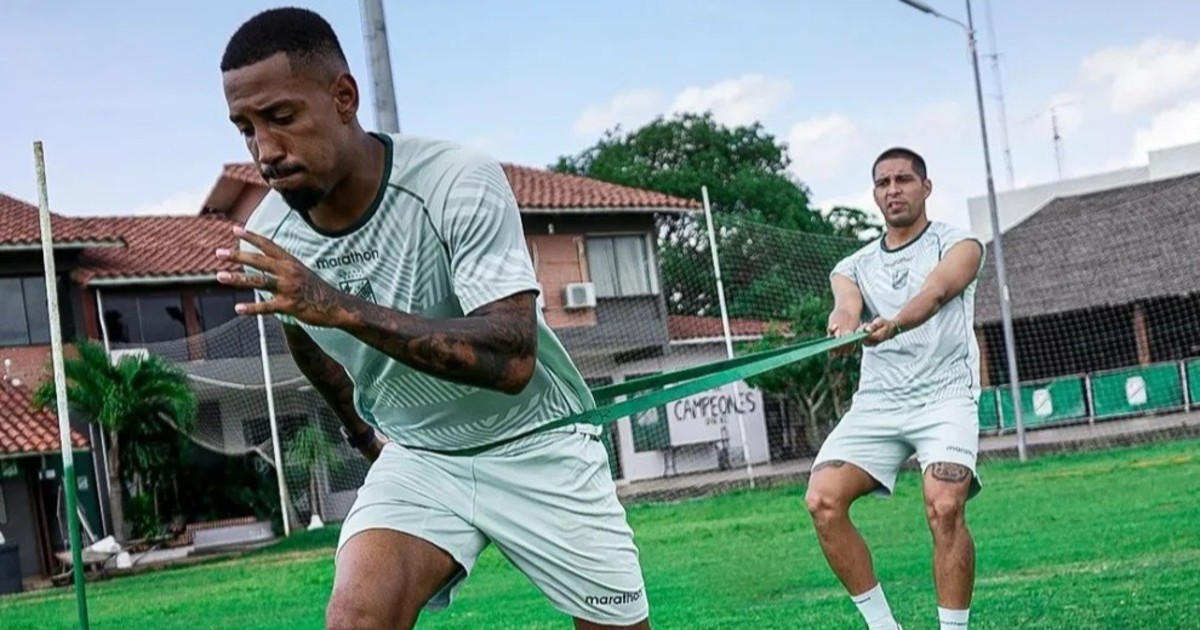 Cristaldo confirma acuerdo con Oriente Petrolero; club pagará sanción para regularizar situación administrativa