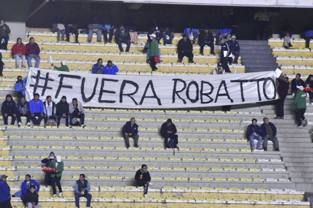 Bolívar cae 1-2 en el Hernando Siles y Robatto enfrenta presión de la hinchada