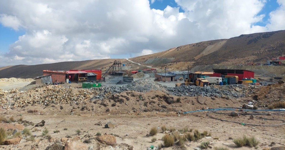 Minería ilegal con maquinaria pesada opera en zonas legales de Potosí, confirma AJAM