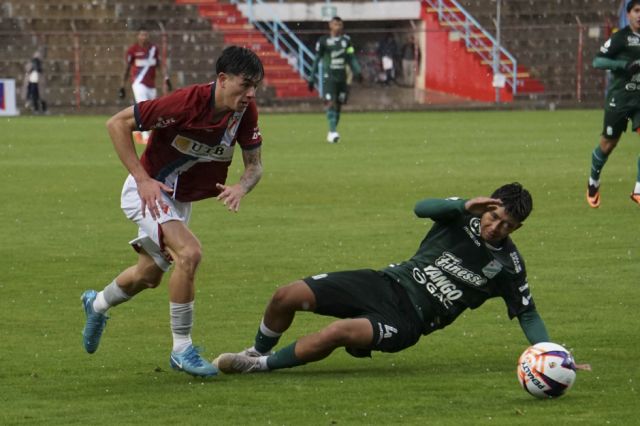 Always Ready vence 1-0 a Oriente Petrolero con gol de Fernando Nava en El Alto