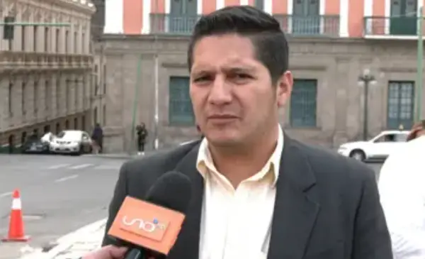 Piden auditorías y nueva ley de hidrocarburos tras escasez de combustibles y cambios en el sector estatal