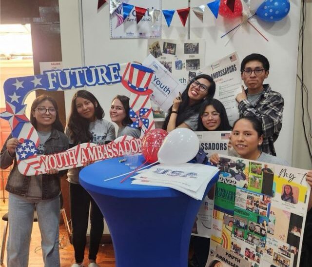 La Feria Inspira llega a Tarija para promover programas educativos y culturales de EE.UU.