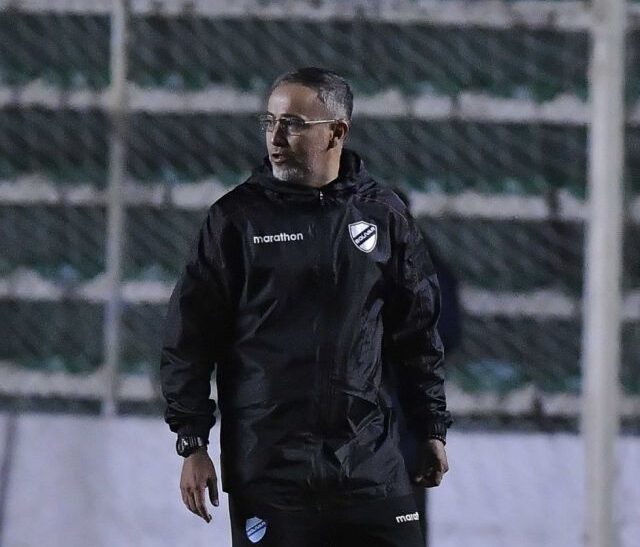 Vladimir Soria asume interinato en Bolívar tras salida de Robatto