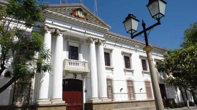 Trabajadores en salud de Tarija activan débito por bono