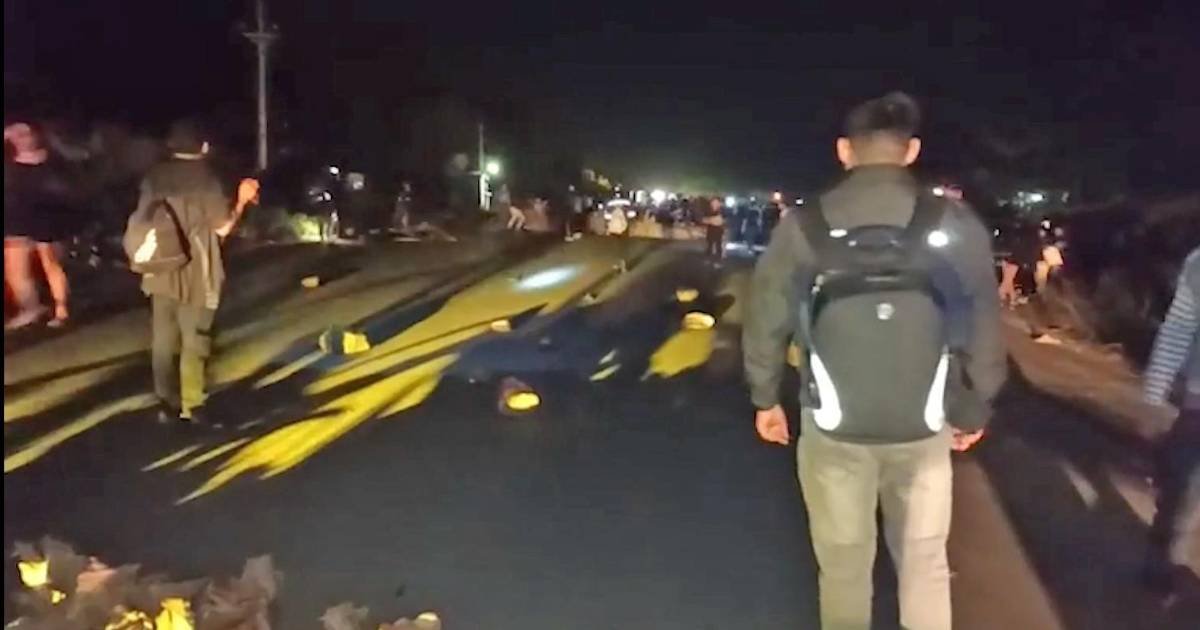 Dos puntos de bloqueo afectan la vía Cochabamba-Santa Cruz