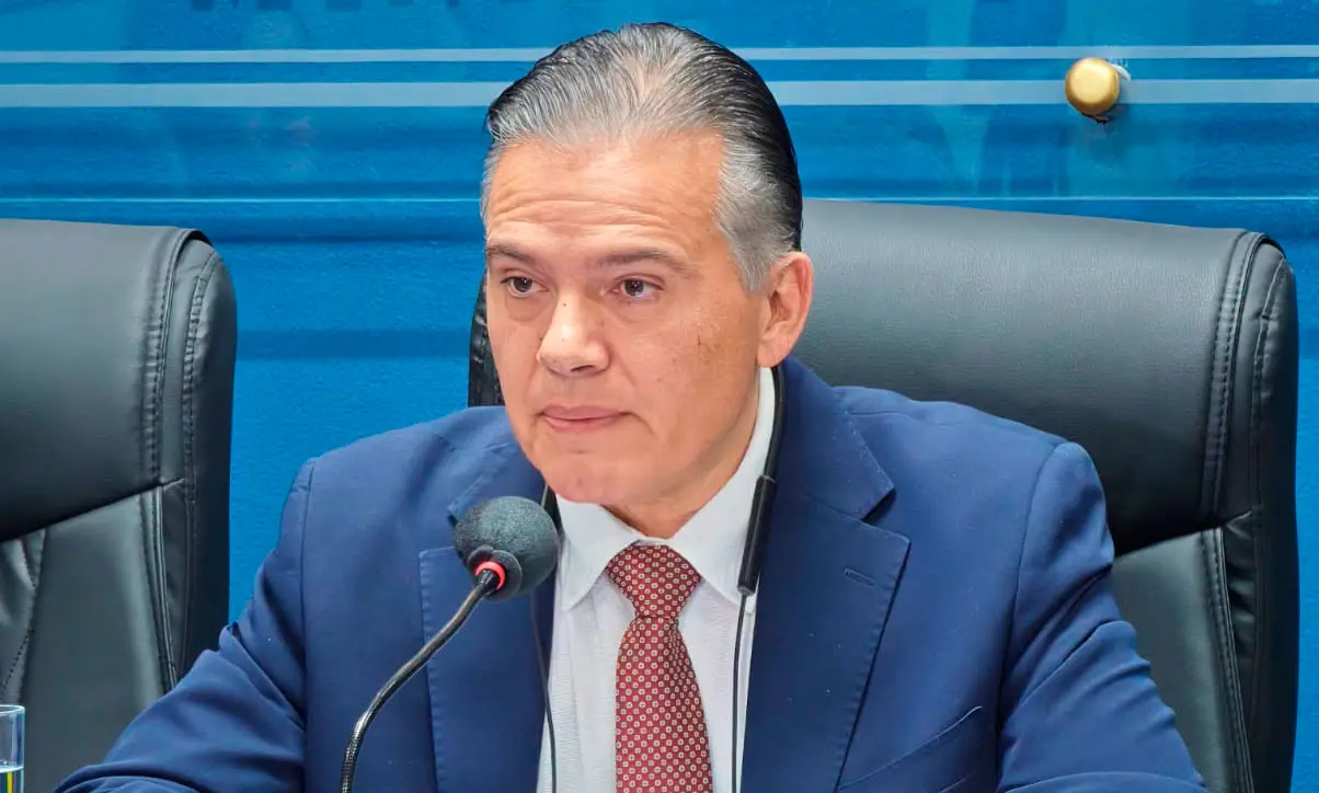 Justiniano pide a Evo Morales presentarse ante la justicia