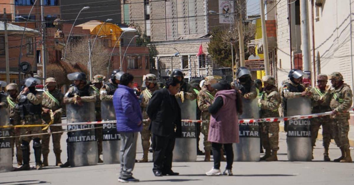 Riesgo sigue alto en depósito militar de Viacha