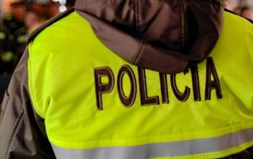 Asaltantes vestían chalecos de “Policía” y huyeron en Noah