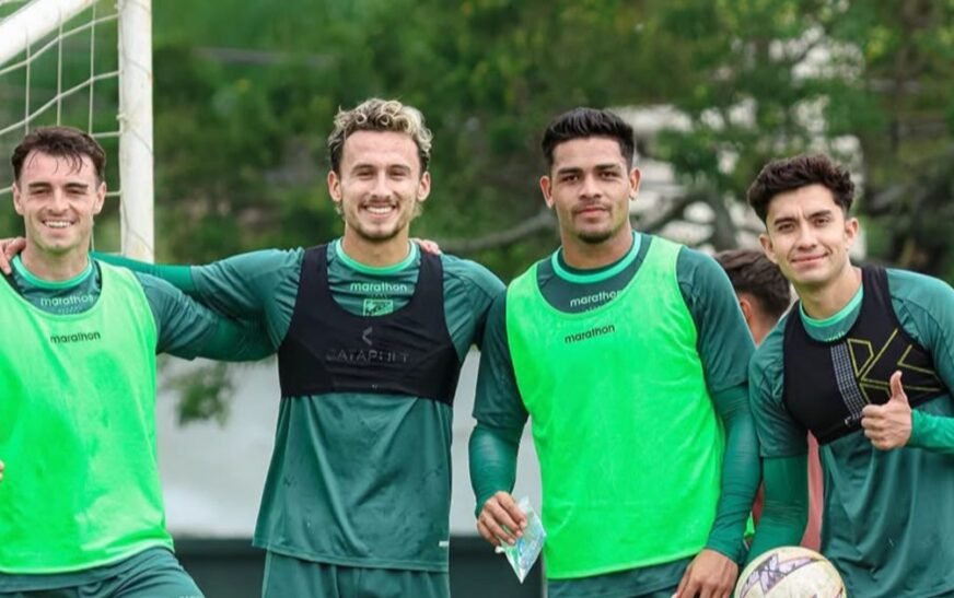 Oriente Petrolero visita a Real Tomayapo con dos bajas