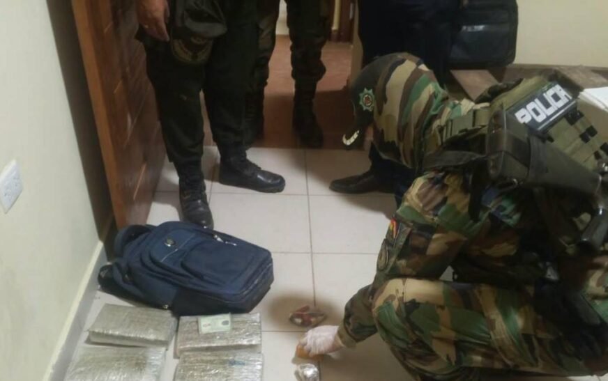 Brasileño es aprehendido con arma y drogas en Pando