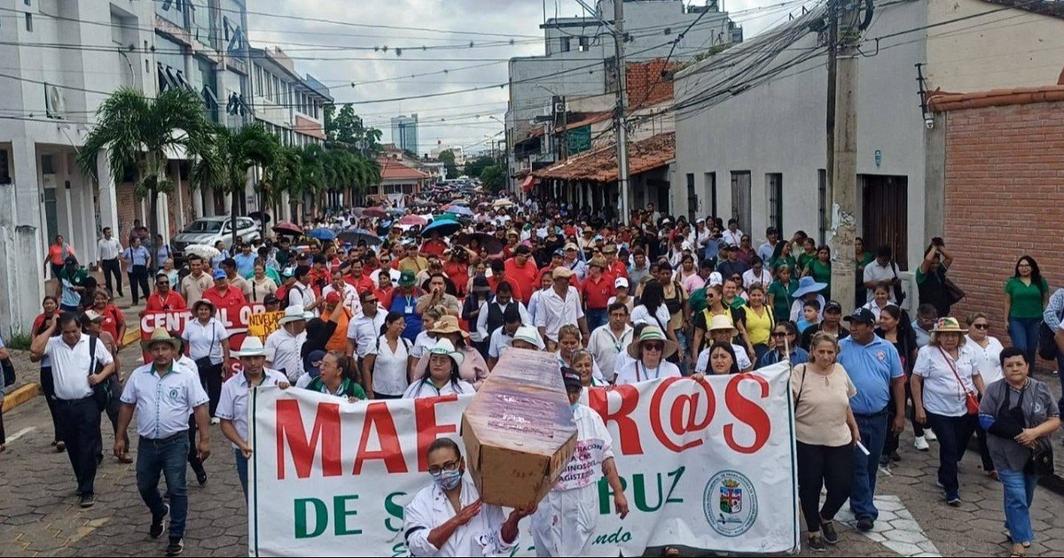 Ministro niega nueva ley educativa y convoca al diálogo