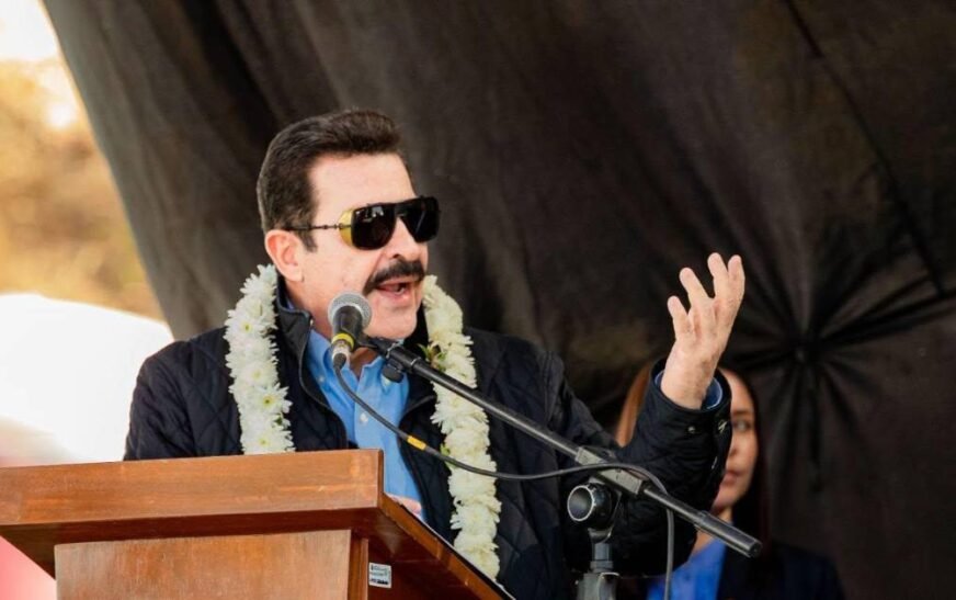 Manfred Reyes Villa respalda ampliar el Estado de excepción