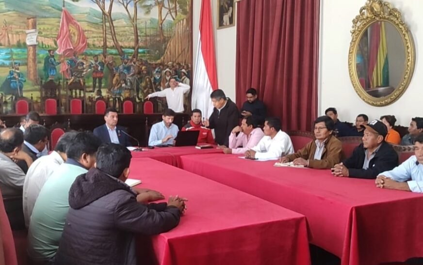 Tarija congela pasaje de micros hasta nuevo estudio