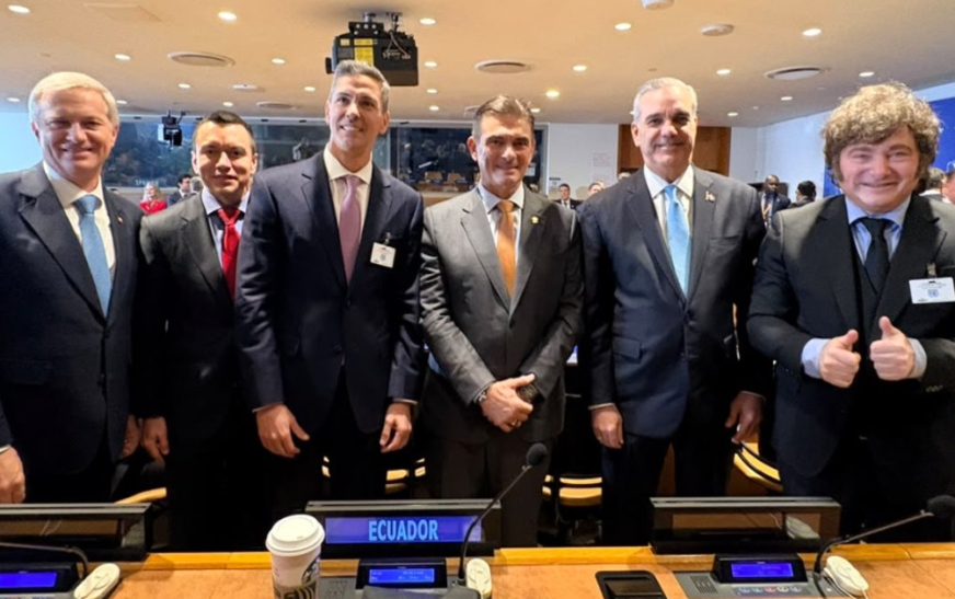 Rodrigo Paz asiste a reunión del Escudo de las Américas