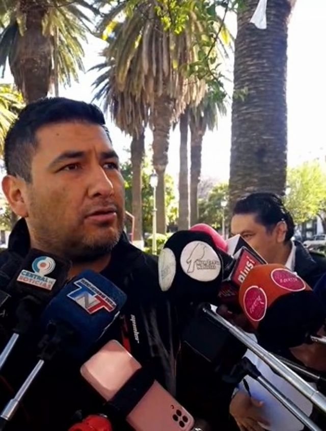 Arancibia cuestiona paro del transporte y falta de hoja de costos