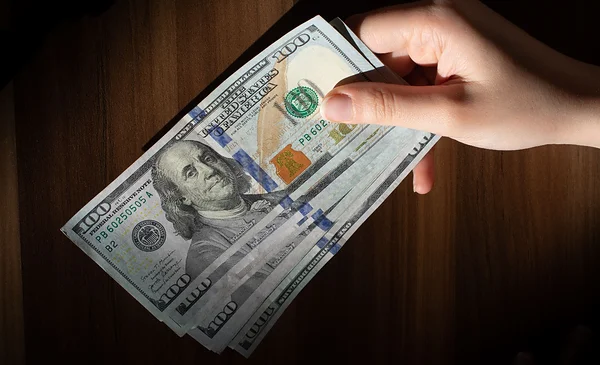 BCB fija el dólar oficial en Bs 12,26