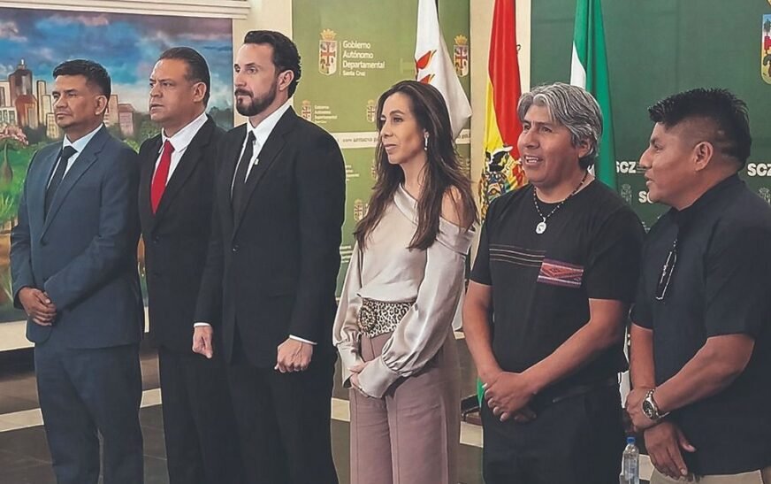 Seis gobernaciones exigen 50/50 y fijan plazo al Gobierno
