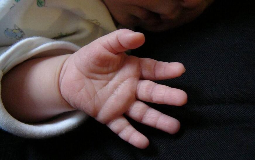 Prueba de ADN identifica a bebés internadas en neonatología