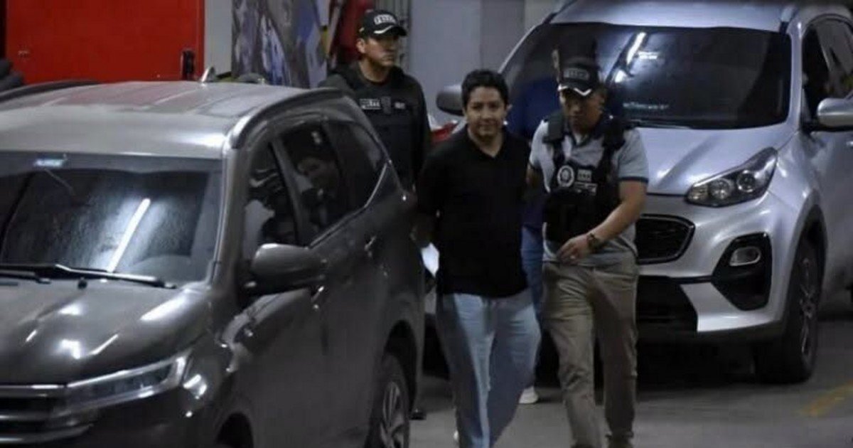 Gobierno expone bienes vinculados a hijos de Luis Arce