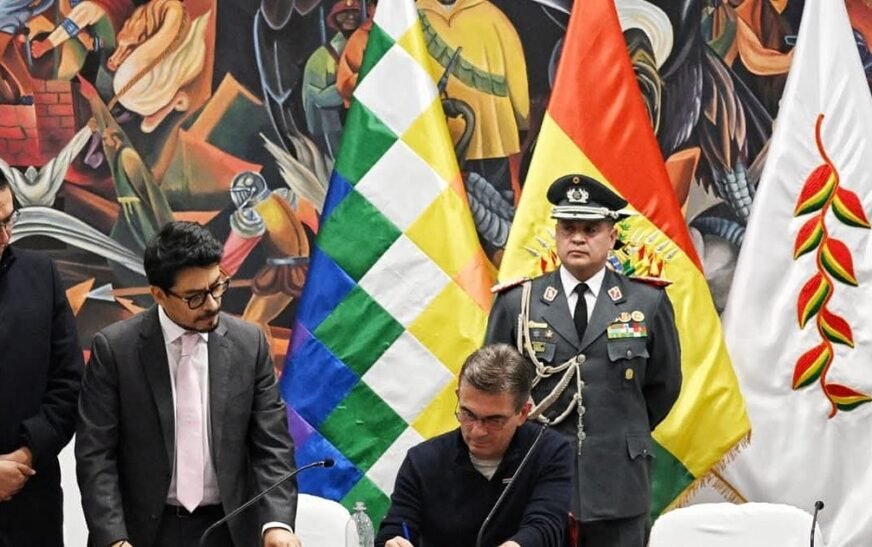 Paz descarta transferir deudas a municipios en plan 50/50