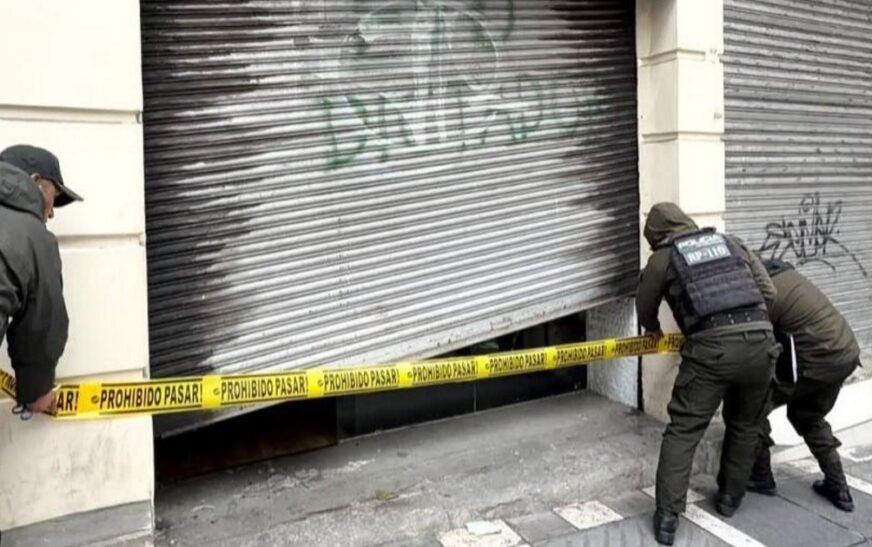 Antisociales roban Bs 40 mil de negocio en el centro paceño