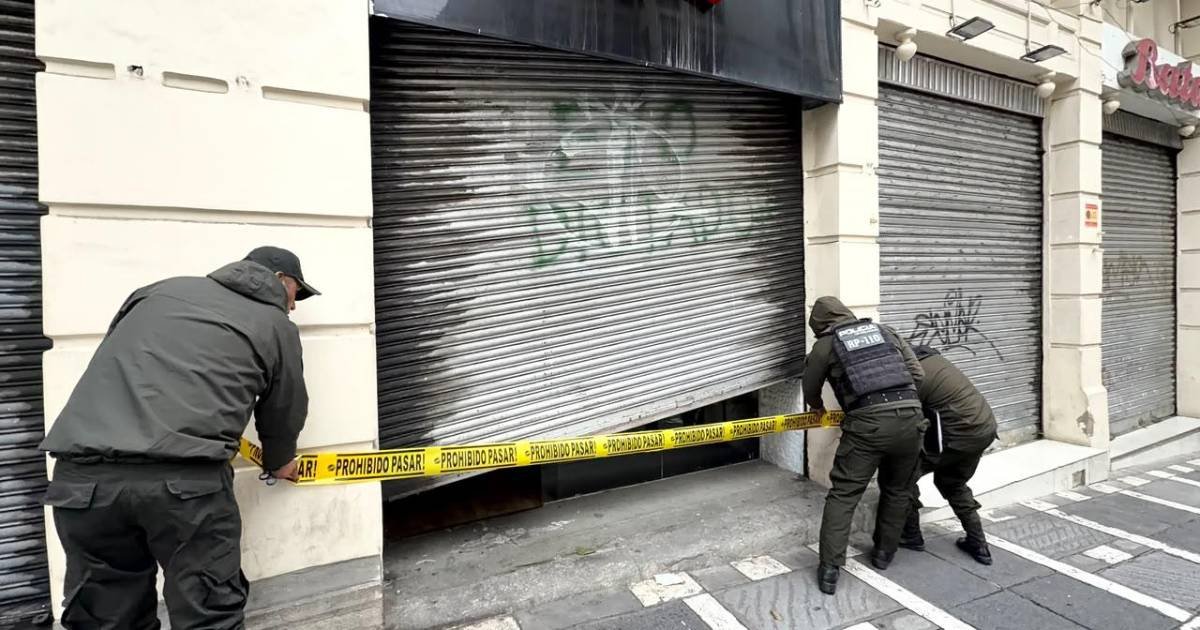 Rompieron candados para ingresar a tienda en calle Socabaya