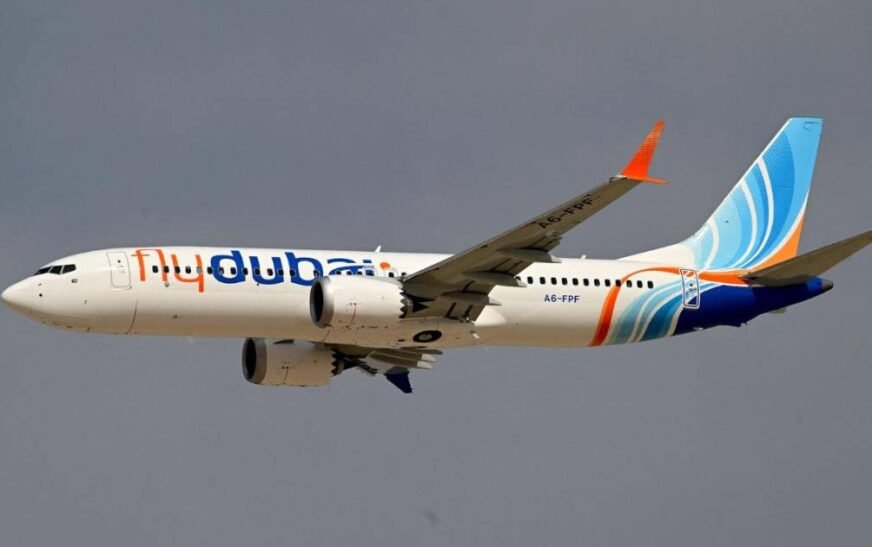 Flydubai confirma altercado en cabina y aterrizaje en Tabuk