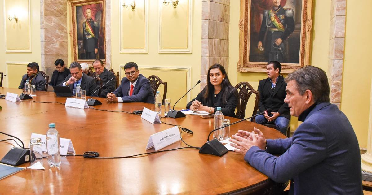 Gobernaciones acuerdan mesas técnicas para impulsar sistema 50-50