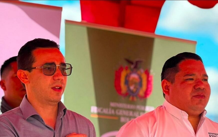 Aprehenden a fiscales y policía por presuntos vínculos criminales