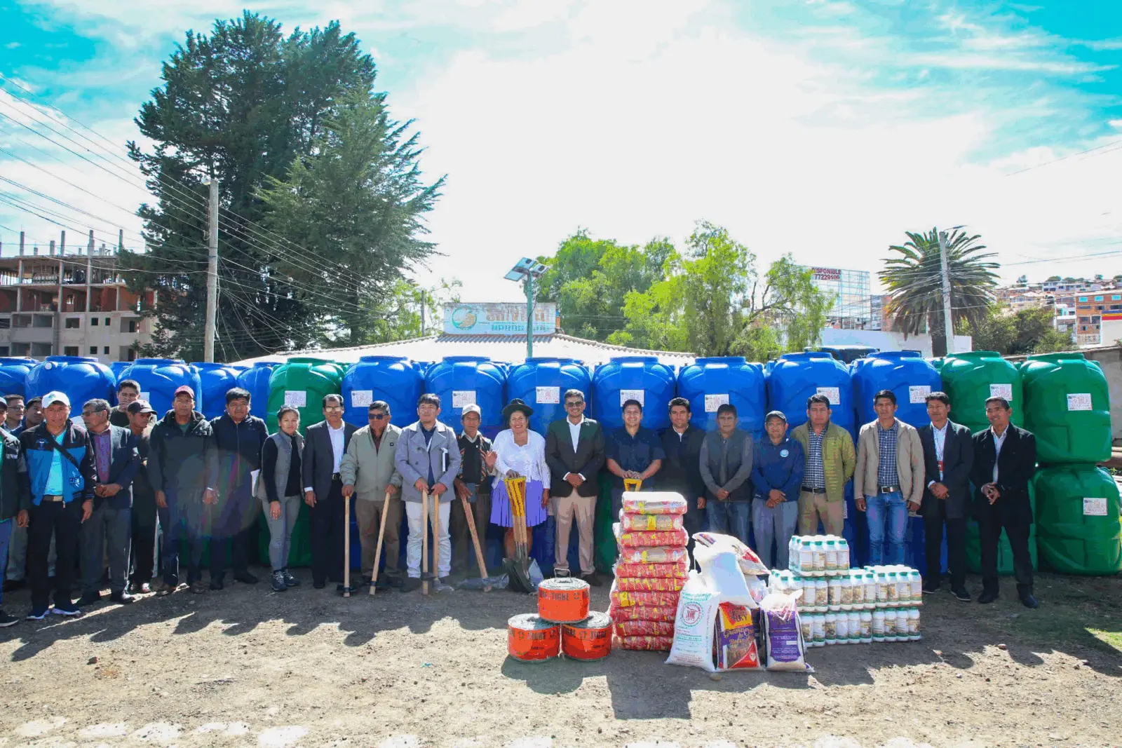 Ayllon informa entrega de alimentos, herramientas y tanques de agua