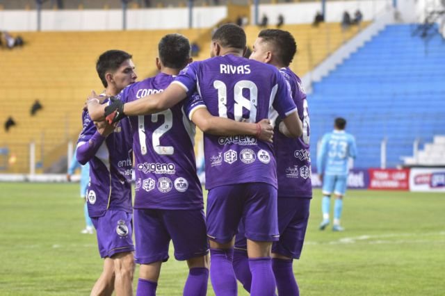 Real Potosí vence 4-2 a San Antonio y clasifica