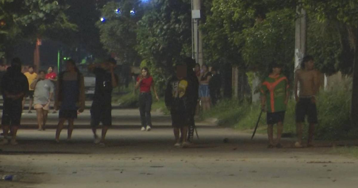 Barrabravas se enfrentan en barrio Lucerito de Santa Cruz