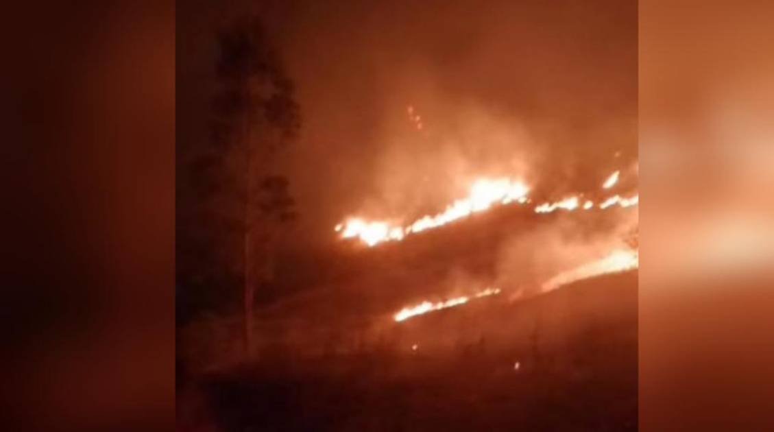 Gobernación moviliza personal de emergencia por fuego en Vila Vila