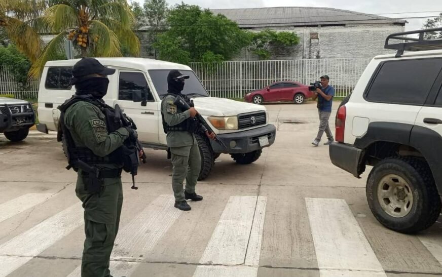 Defensa de Mariaca denuncia secuestro de carpeta con casos