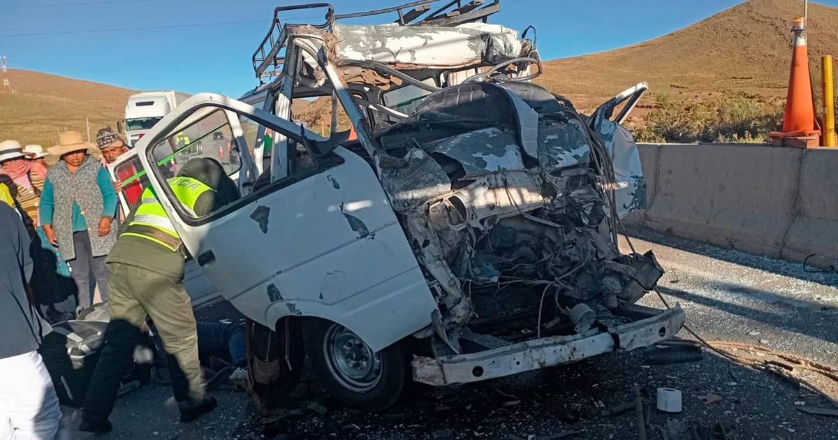 Policía investiga fatal choque en la tranca de Vila Vila