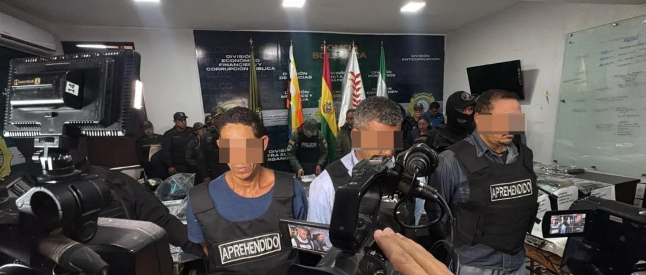 Policía captura a cuatro por atraco a joyería en Santa Cruz
