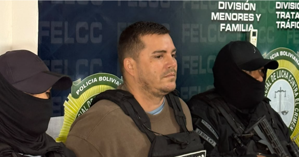 Secuestran vehículo de lujo y más de 540 mil dólares