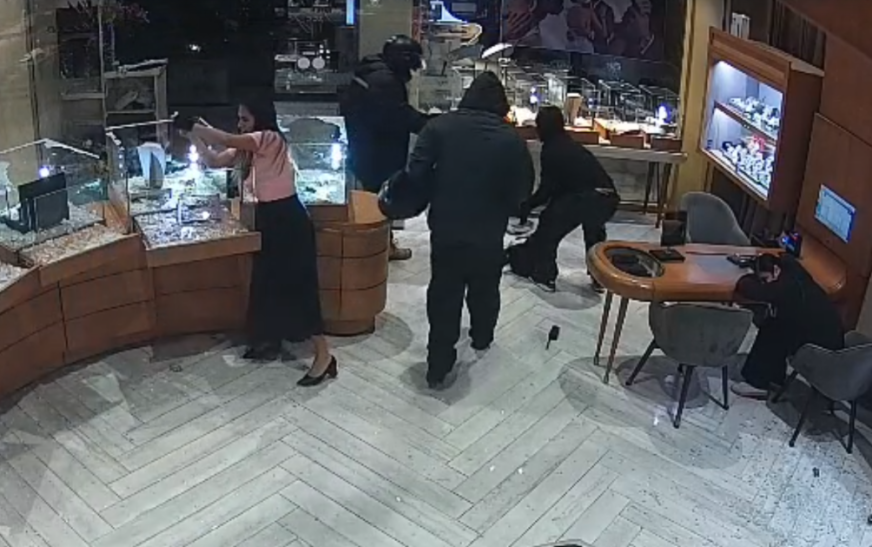 Dueño de joyería aún no cuantifica pérdidas por atraco