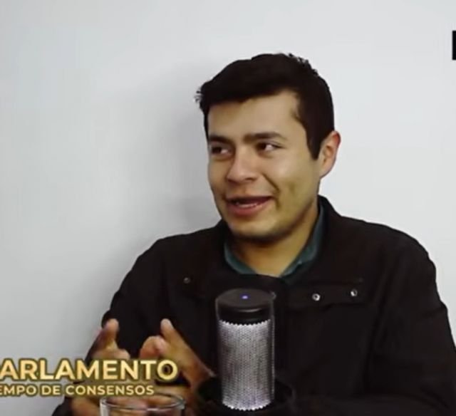 Camino al Cambio propone sanear leyes y reducir escaños