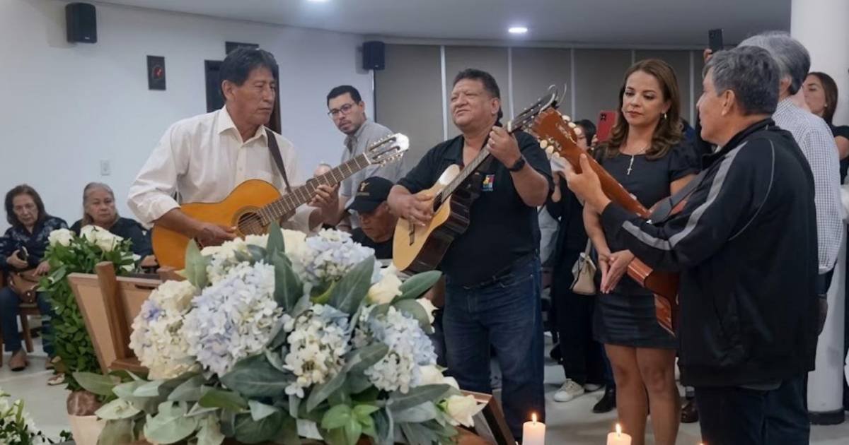 Homenaje musical en el velorio de Armando Terceros