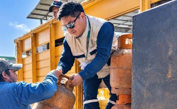 Gobierno compensa a distribuidores de GLP tras alza del diésel