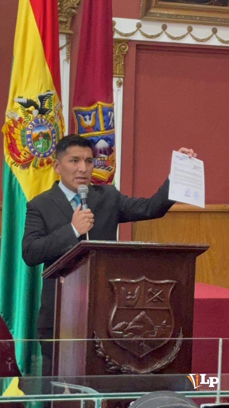 Quispe anuncia cambios a funcionarios que no cumplan funciones