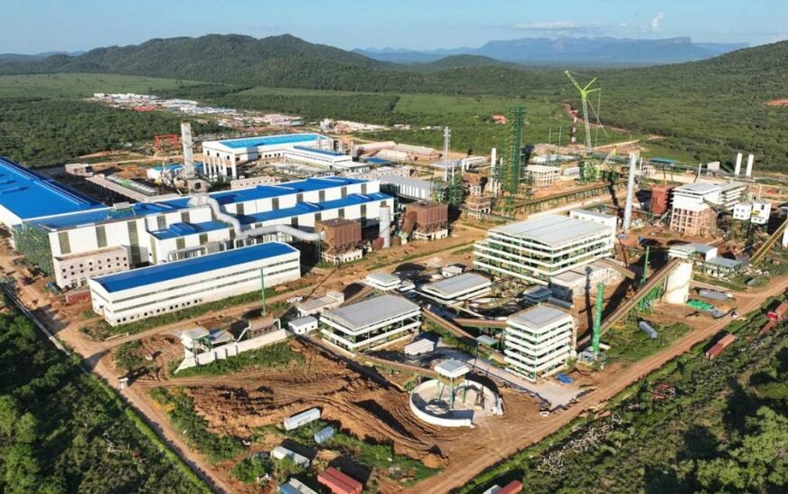 PGE logra acuerdos para destrabar obras del Mutún y La Paz