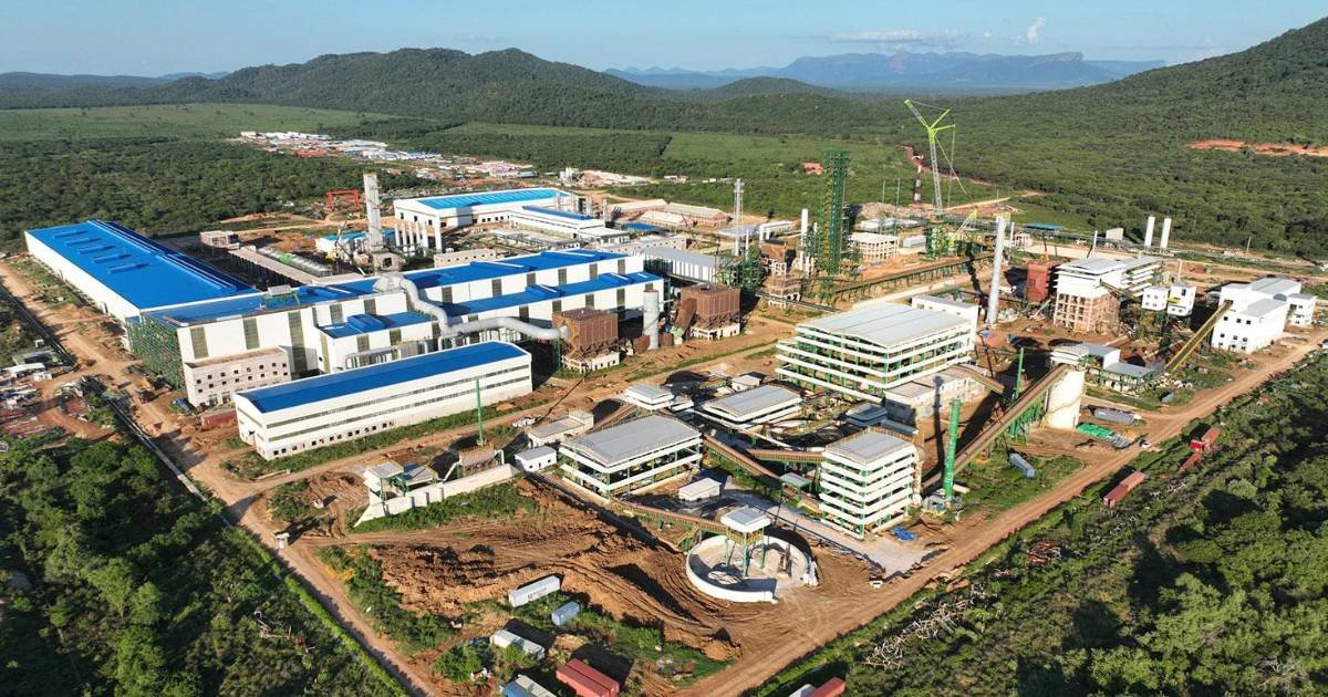PGE logra acuerdos para destrabar obras del Mutún y La Paz