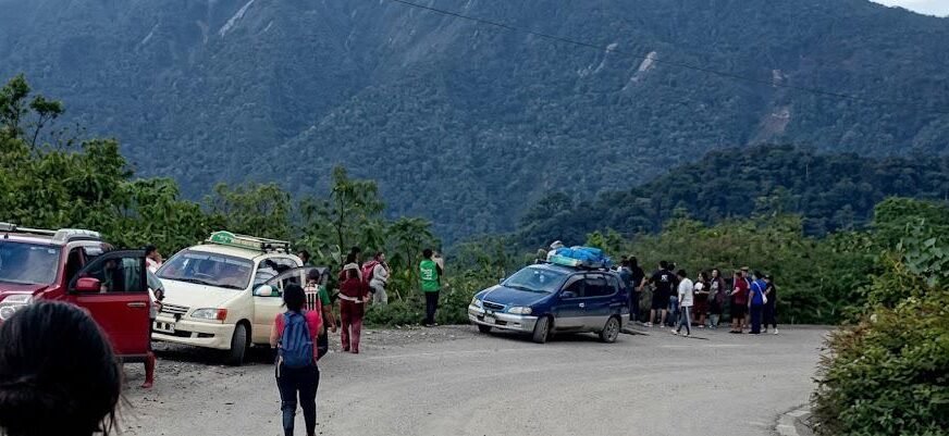 Accidente de minibús deja hospitalizados a Los Chicos Fieles