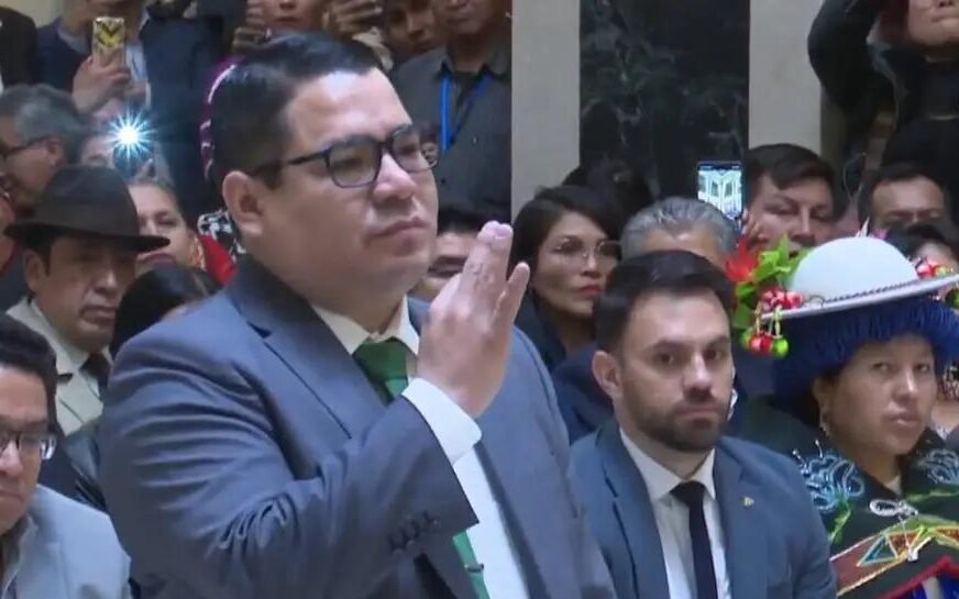 Gobierno investigará depósitos a exasambleístas por elección de Mariaca