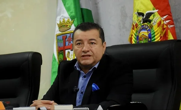 Jhonny Fernández cuestiona cambio de fecha de su audiencia